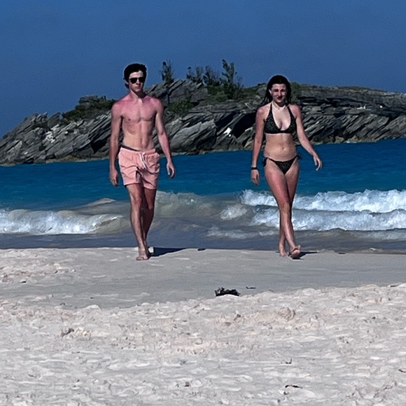 I love Pohmark! Make me an offer! - Picture 3 of 8